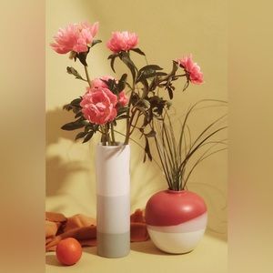 Anthropologie- NWOT Rust color Sasha vase